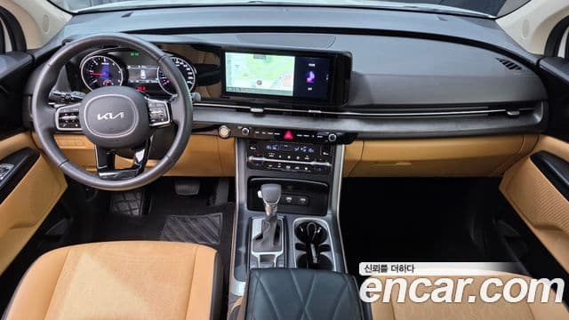Kia Carnival 2022 — фото 9 из 20