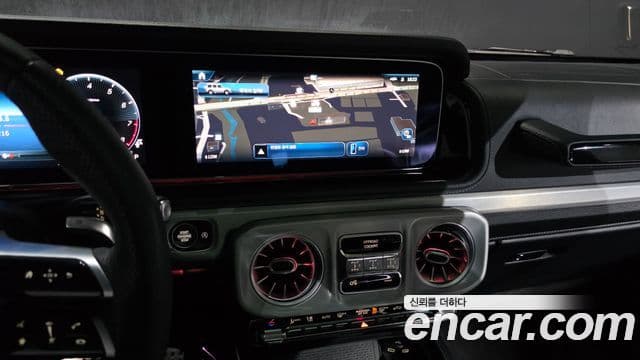 Mercedes-Benz G-Class 2025 — фото 14 из 20