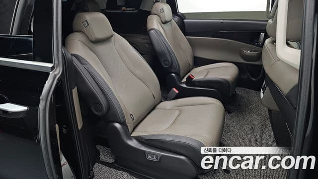 Kia Carnival 2024 — ფოტო 12/20