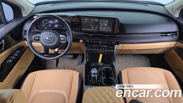 Kia Carnival 2020 — ფოტო 7/20