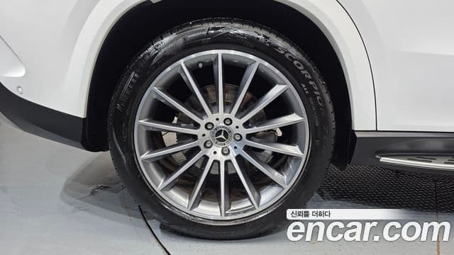 Mercedes-Benz GLE-Class 2023 — Şəkil 12/34