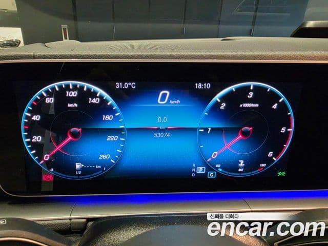 Mercedes-Benz GLE-Class 2021 — ფოტო 7/20