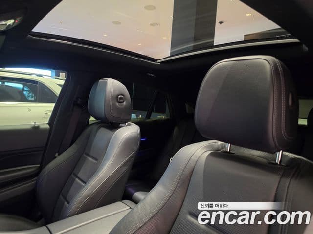 Mercedes-Benz GLE-Class 2021 — ფოტო 18/20
