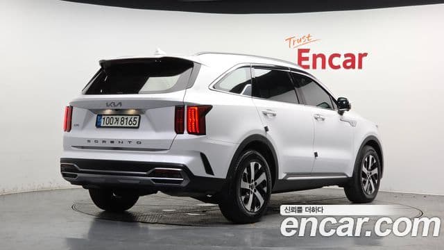 Kia Sorento 2021 — ფოტო 2/20