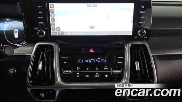 Kia Sorento 2021 — ფოტო 14/20