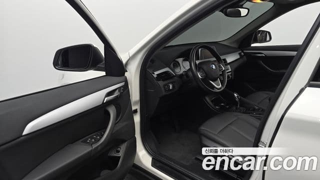 BMW X1 2018 — Şəkil 10/20