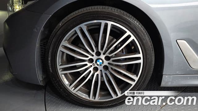 BMW 5 Series 2019 — Şəkil 5/20