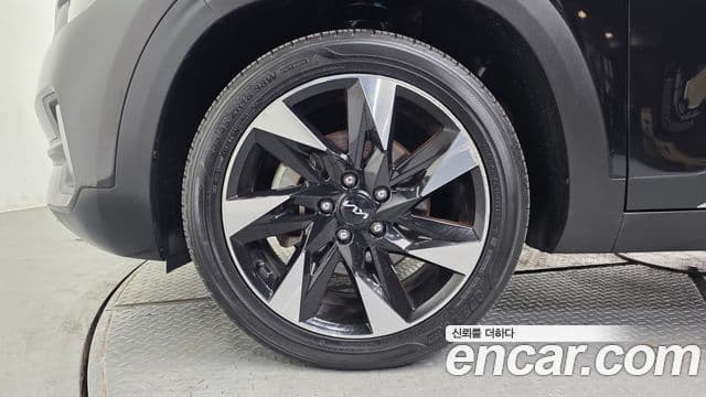 Kia Seltos 2022 — ფოტო 5/20