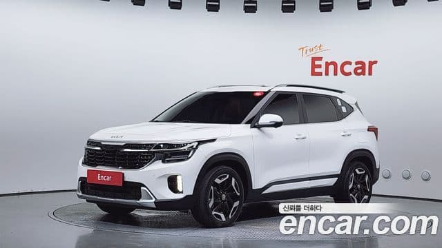 Kia Seltos 2023 — Şəkil 1/20