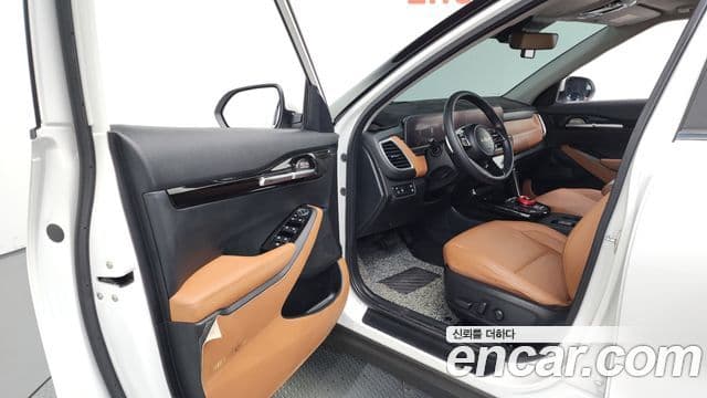 Kia Seltos 2023 — Şəkil 10/20