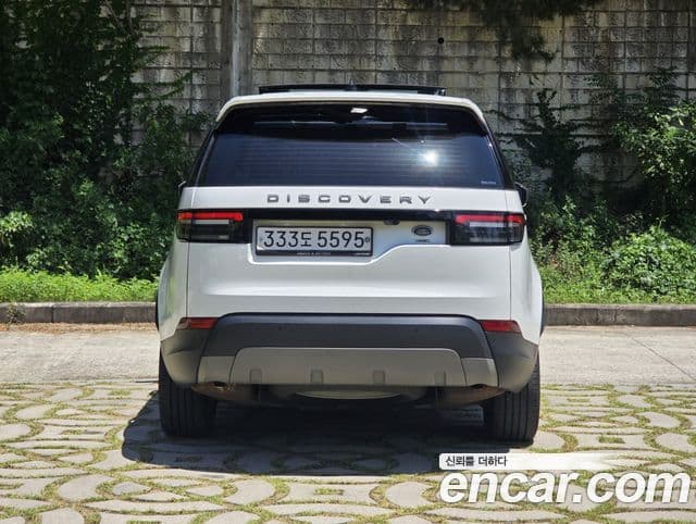 Land Rover Discovery 5 2019 — ფოტო 3/20