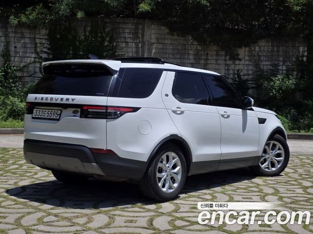 Land Rover Discovery 5 2019 — ფოტო 4/20