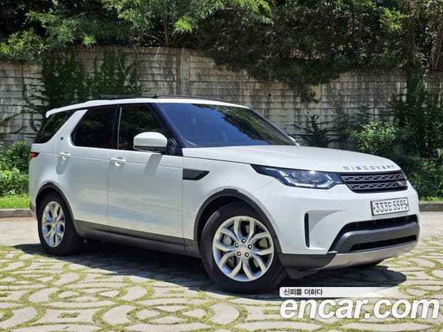Land Rover Discovery 5 2019 — ფოტო 6/20