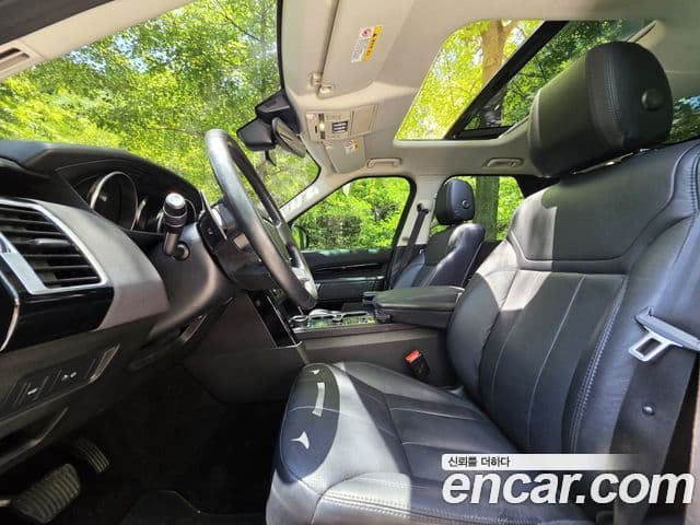 Land Rover Discovery 5 2019 — ფოტო 13/20