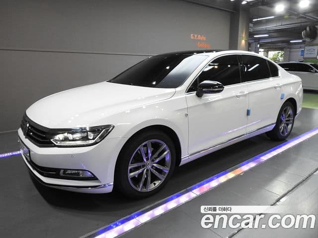 Volkswagen Passat GT 2018 — ფოტო 9/16