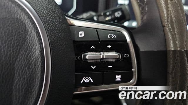 Kia Carnival 2024 — ფოტო 18/20