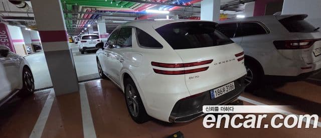 Genesis GV70 2025 — фото 2 из 9