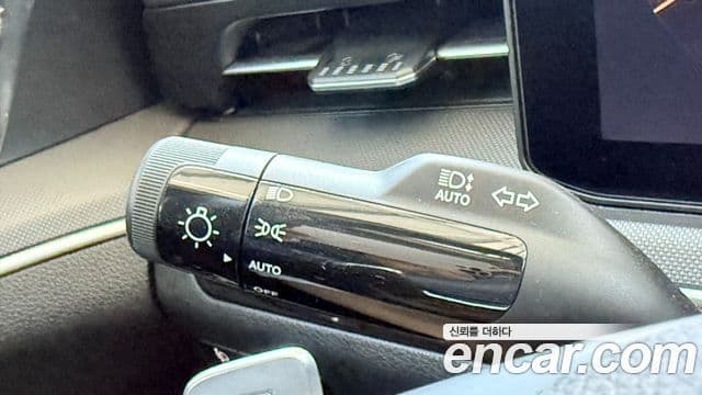 Kia K5 2025 — ფოტო 17/19
