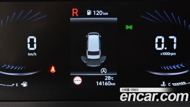 Hyundai Staria 2022 — ფოტო 17/20