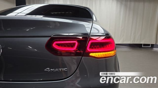 Mercedes-Benz GLC-Class 2021 — Photo 22/32