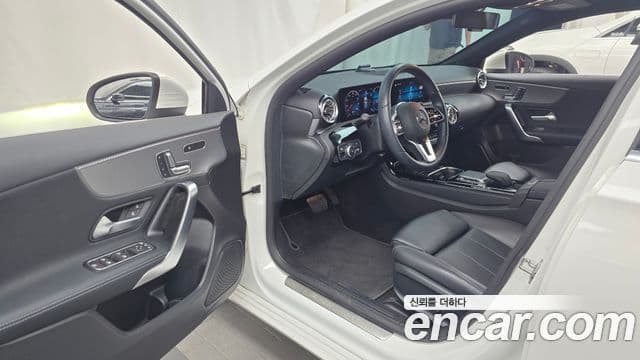 Mercedes-Benz A-Class 2021 — ფოტო 10/20