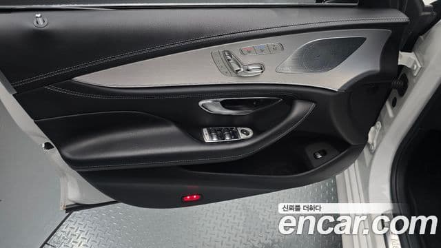 Mercedes-Benz CLS-Class 2019 — Şəkil 27/35