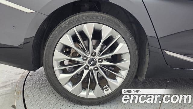 Kia K8 2022 — ფოტო 5/20
