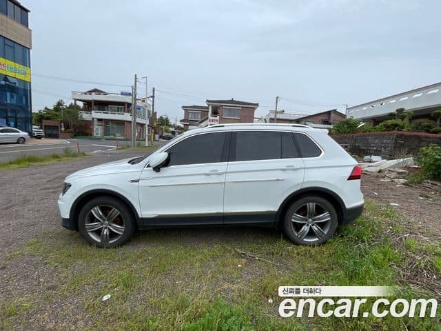Volkswagen Tiguan 2018 — Фото 2/9
