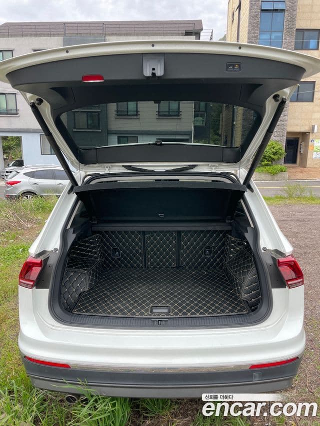 Volkswagen Tiguan 2018 — Фото 4/9
