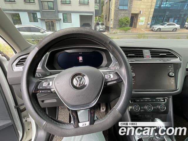 Volkswagen Tiguan 2018 — Фото 5/9