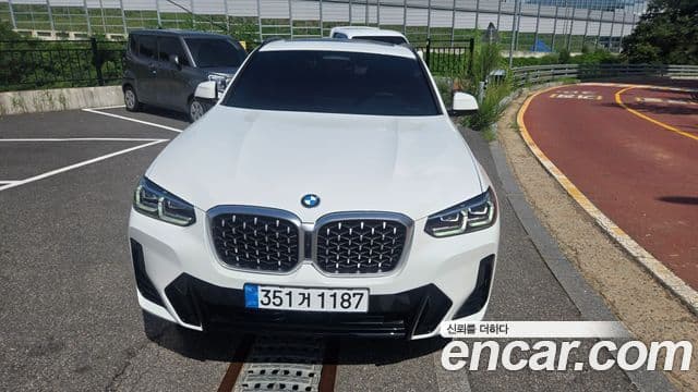 BMW X4 2025 — Фото 9/12