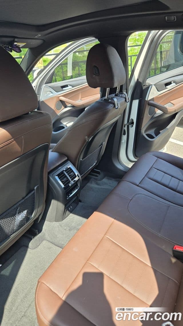 BMW X4 2025 — Фото 10/12