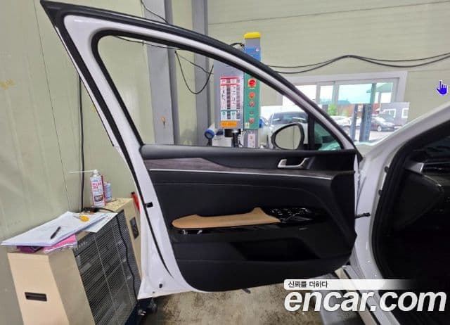 Kia K5 2021 — Şəkil 9/10