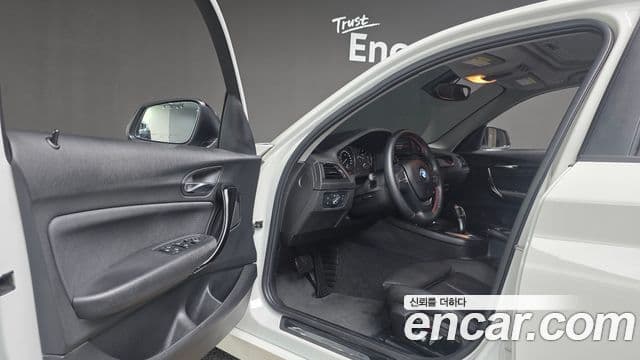 BMW 1 Series 2018 — Şəkil 10/20