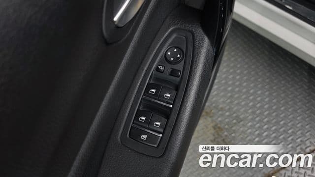 BMW 1 Series 2018 — Şəkil 11/20