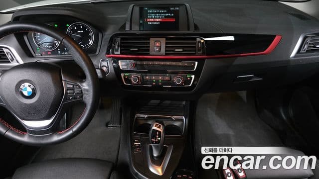 BMW 1 Series 2018 — Şəkil 14/20