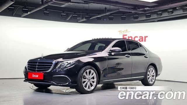 Mercedes-Benz E-Class 2019 — Şəkil 1/20