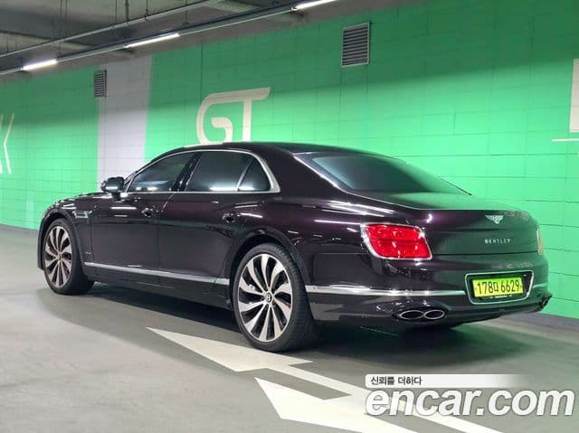 Bentley Flying Spur 2024 — ფოტო 3/20