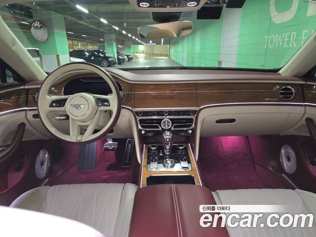 Bentley Flying Spur 2024 — ფოტო 12/20