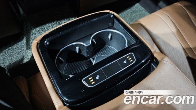 Genesis Electrified G80 2020 — фото 17 из 20