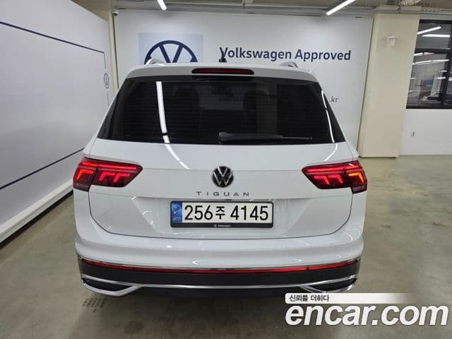 Volkswagen Tiguan 2022 — ფოტო 3/20