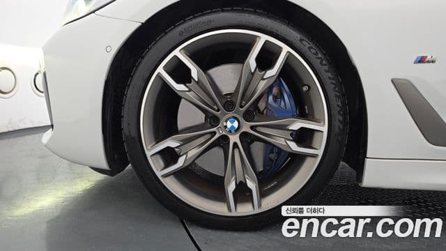 BMW 5 Series 2020 — ფოტო 4/20