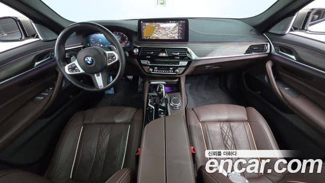 BMW 5 Series 2020 — фото 6 из 20