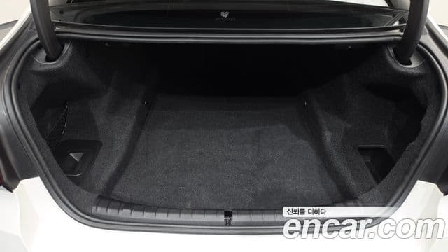 BMW 5 Series 2020 — ფოტო 19/20