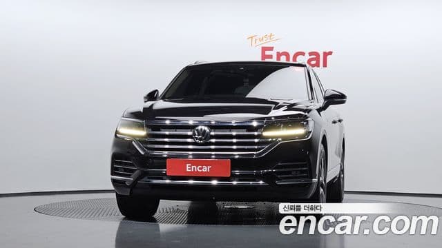 Volkswagen Touareg 2020 — ფოტო 3/20
