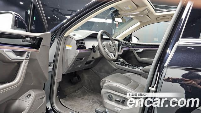 Volkswagen Touareg 2020 — ფოტო 10/20