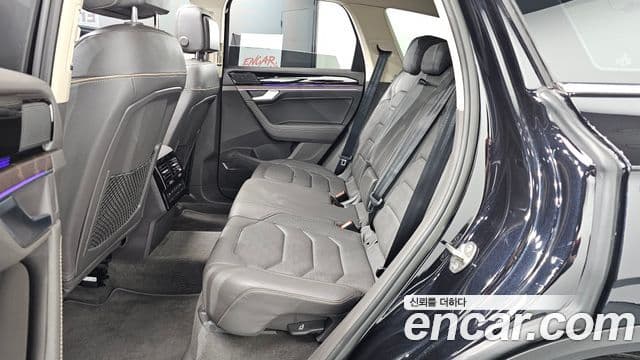 Volkswagen Touareg 2020 — ფოტო 12/20