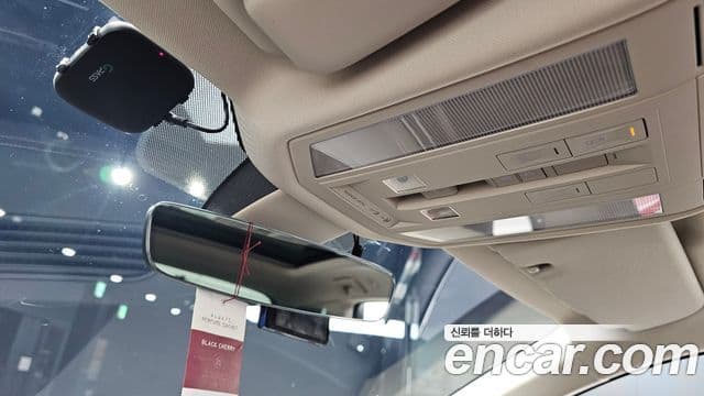 Volkswagen Touareg 2020 — ფოტო 19/20