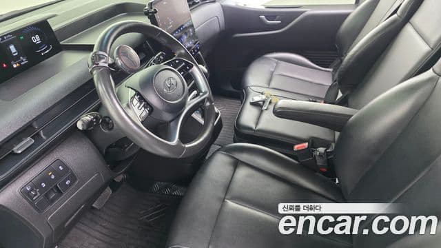 Hyundai Staria 2022 — Фото 7/20