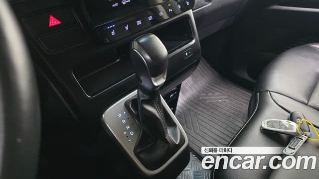 Hyundai Staria 2022 — Фото 9/20